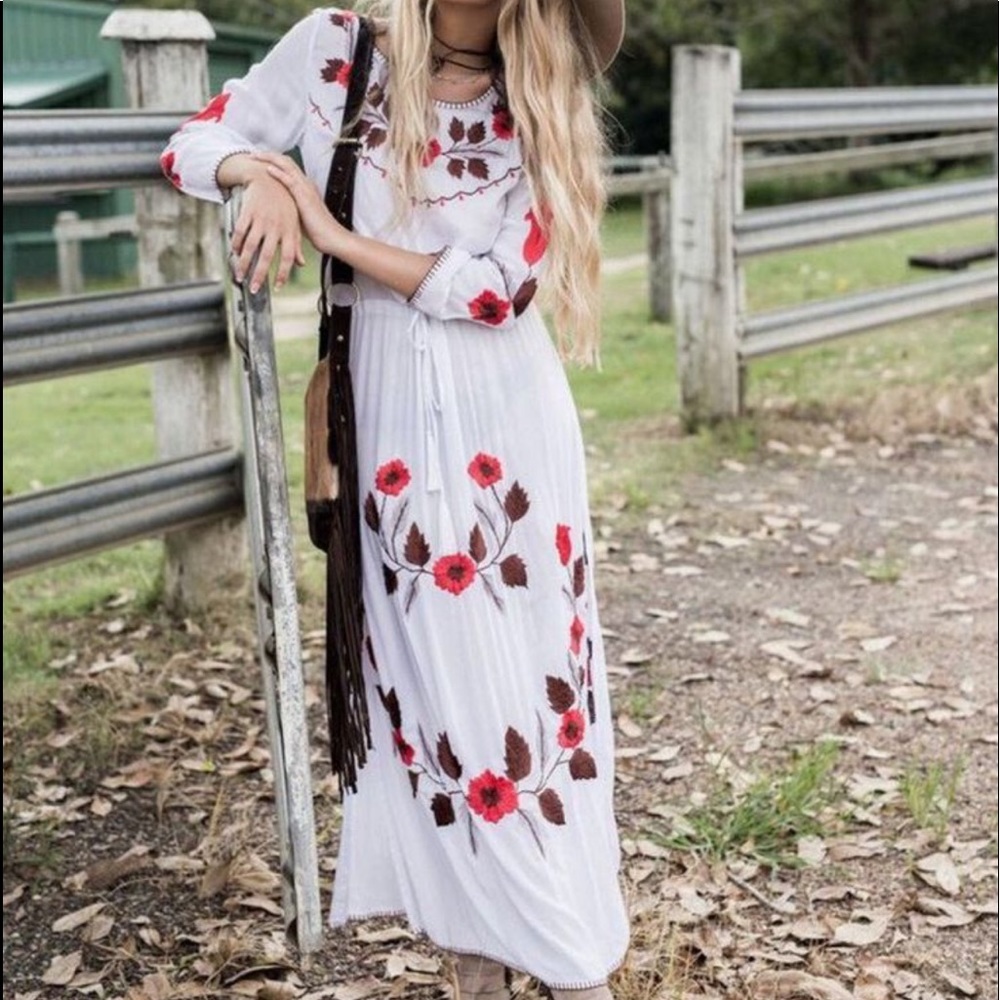 ARNHEM Arion White Embroidered Maxi Dress